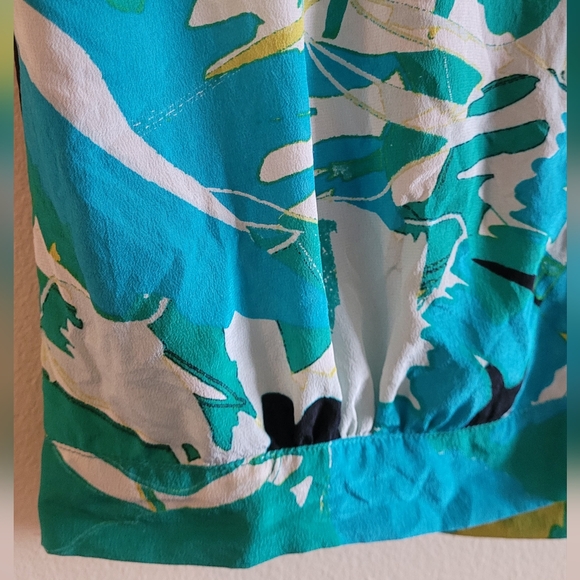 Bebe y2k open back wrap capped sleeve top Women's small turquoise, gold, black - Picture 3 of 7